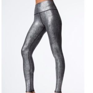 NWOT alo yoga salute metallic airbrush leggings